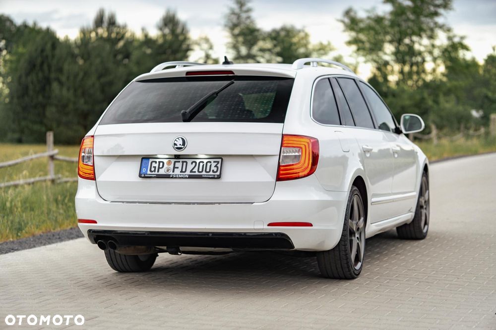 Skoda Superb 2.0 TDI L&K DSG - 14