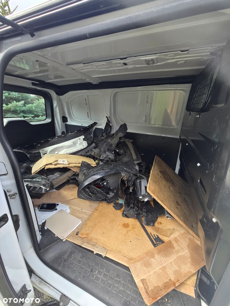 Opel Vivaro - 11