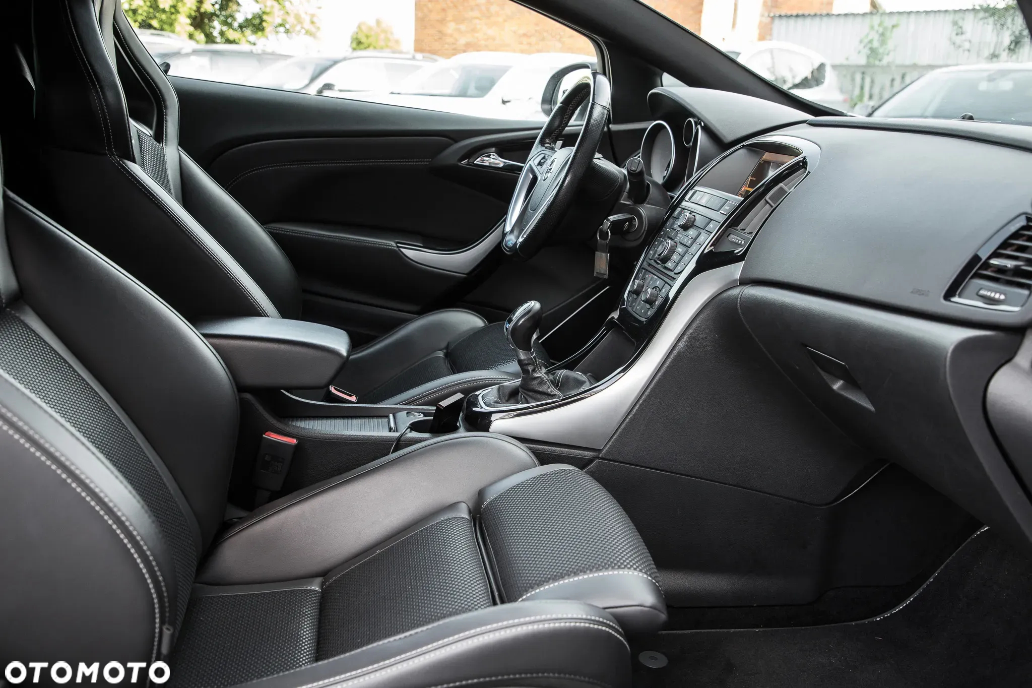 Opel Astra IV GTC OPC - 32