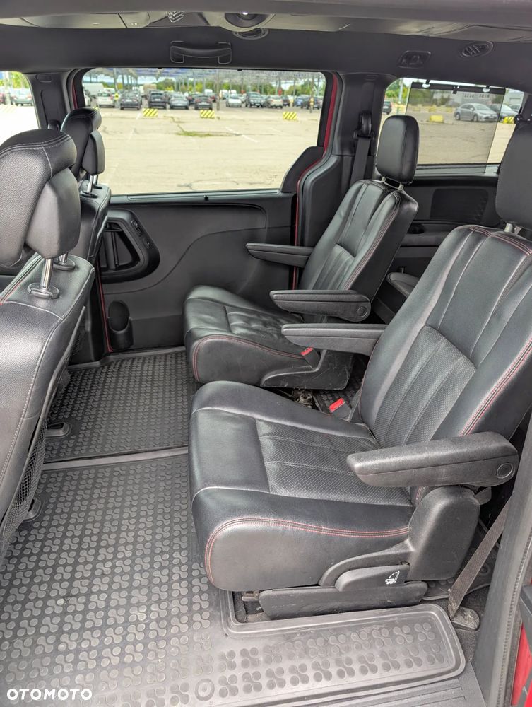 Dodge Grand Caravan 3.6 R/T - 13