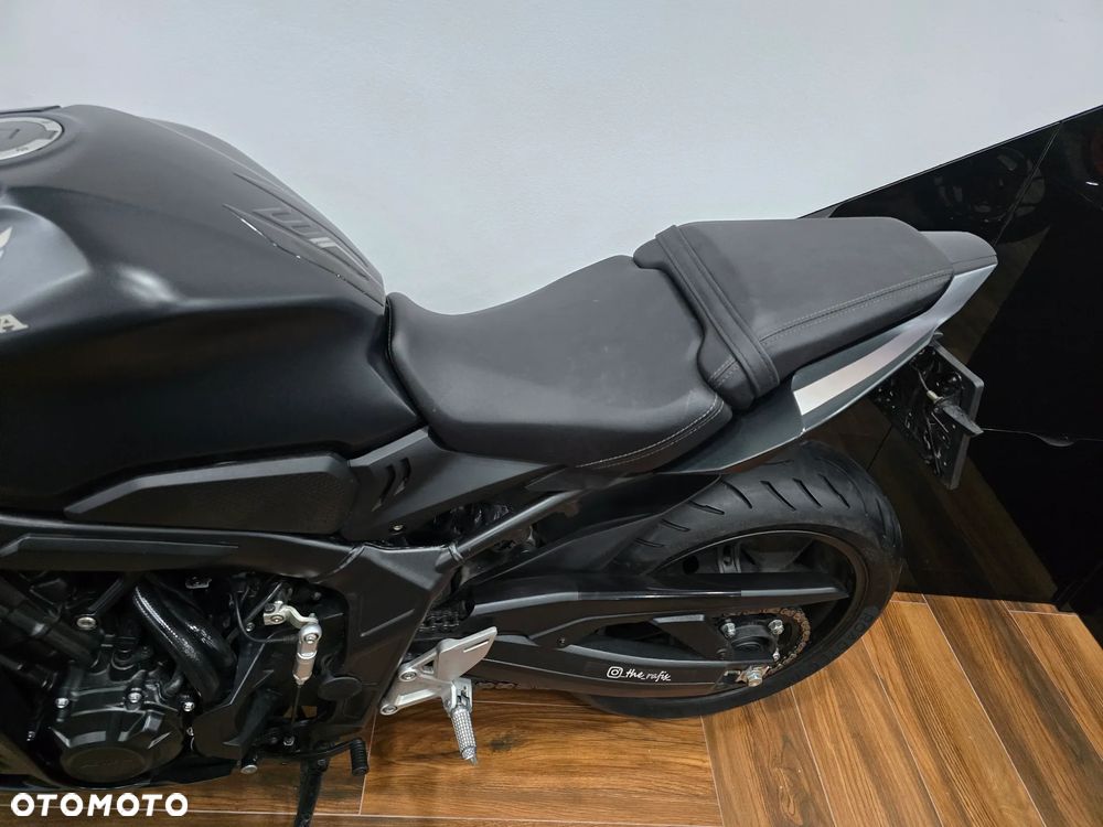 Honda CBR - 11
