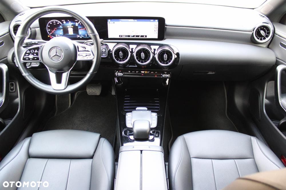 Mercedes-Benz CLA - 9