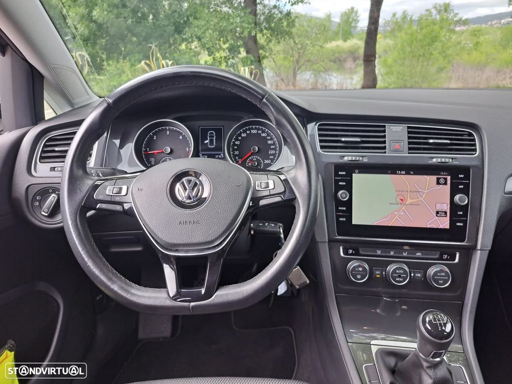 VW Golf 1.6 TDI Highline - 15