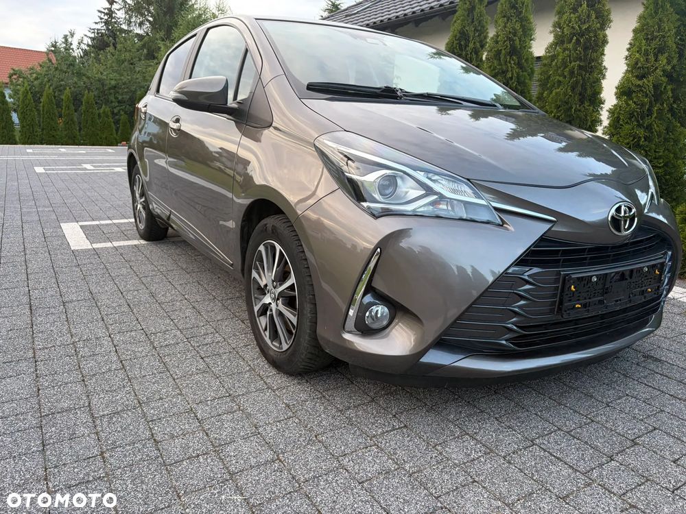 Toyota Yaris 1.5 Premium - 1