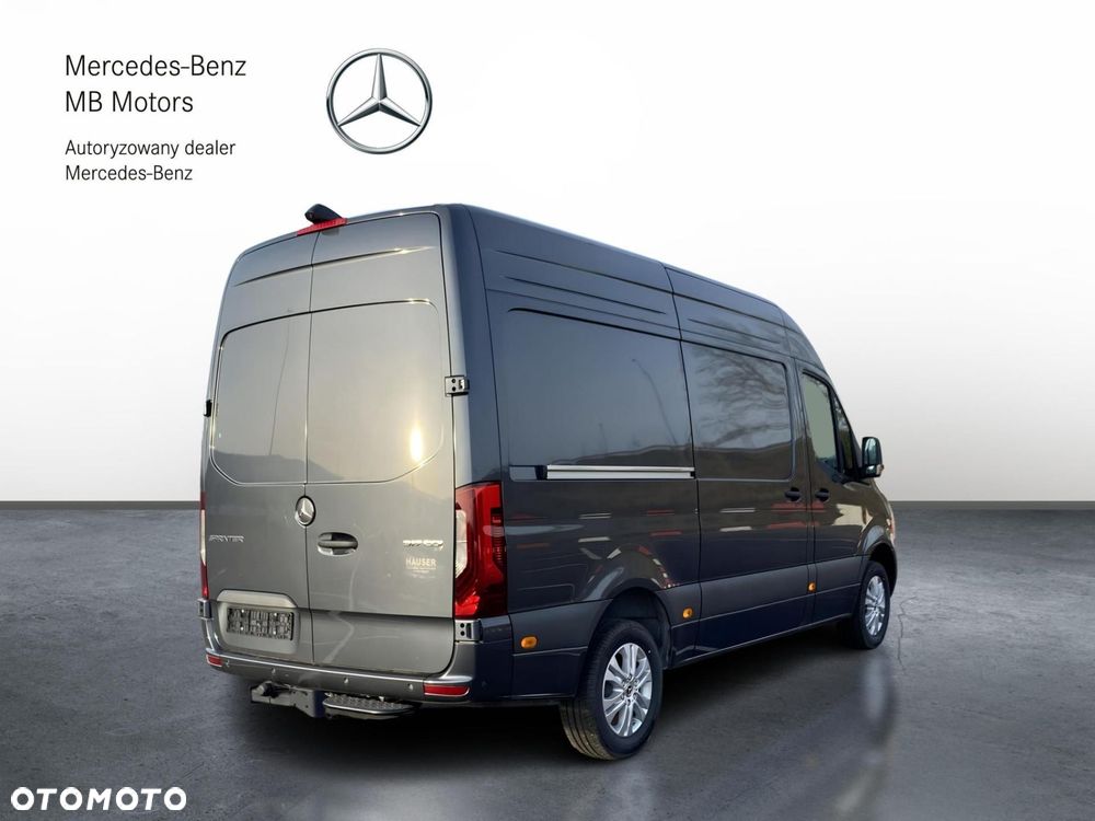 Mercedes-Benz Sprinter - 5