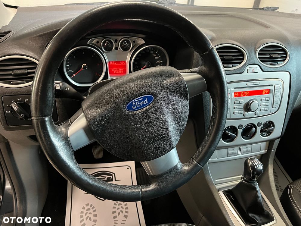 Ford Focus 1.6 TDCi Sport - 12