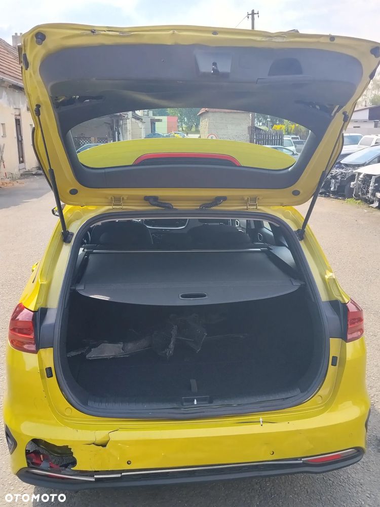 Kia Ceed - 16