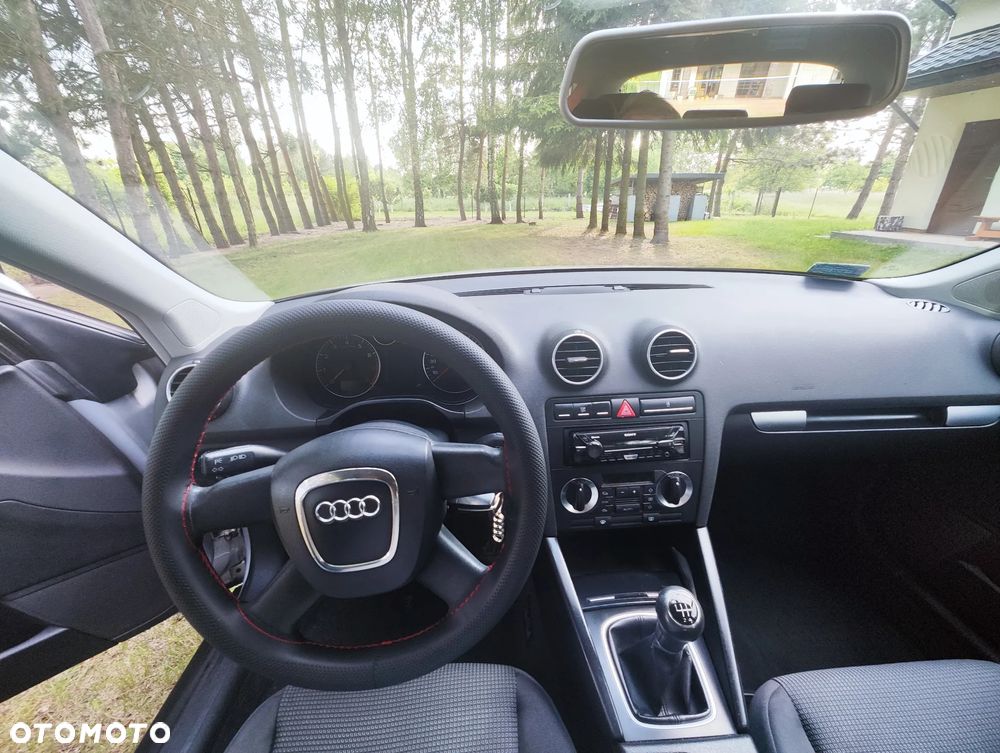 Audi A3 Sportback 1.6 Attraction - 6