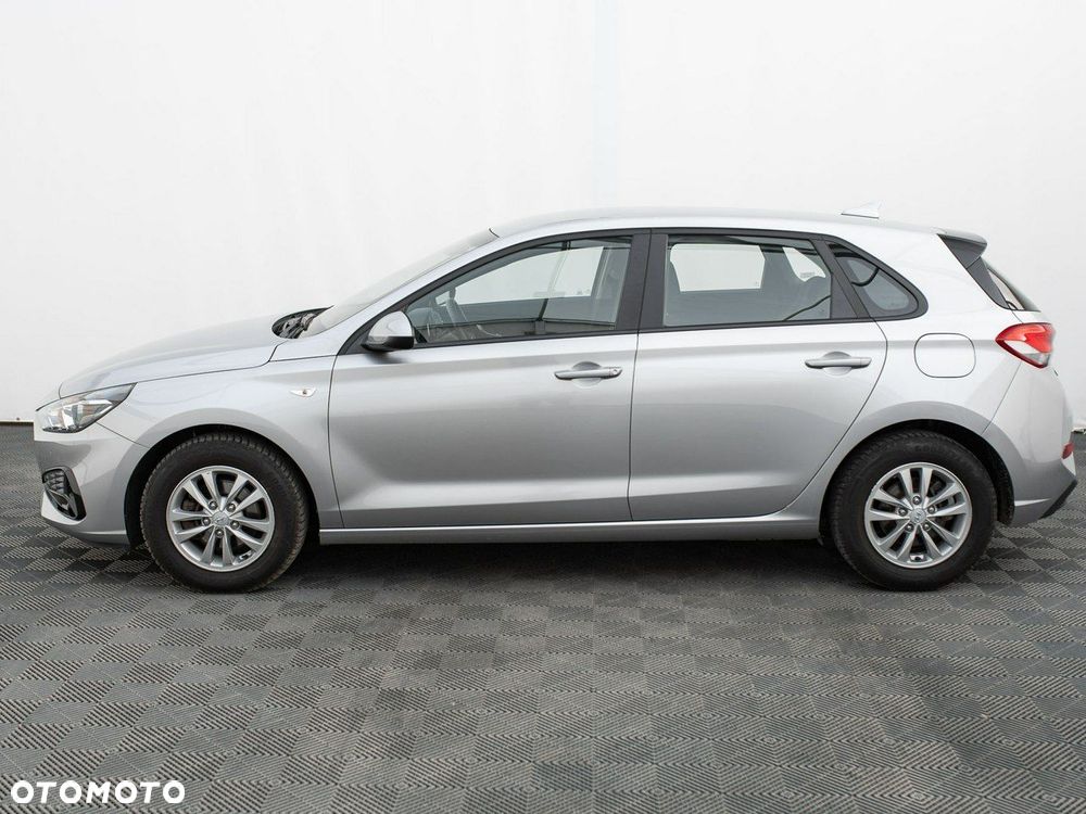 Hyundai i30 1.5 DPI Classic + - 9
