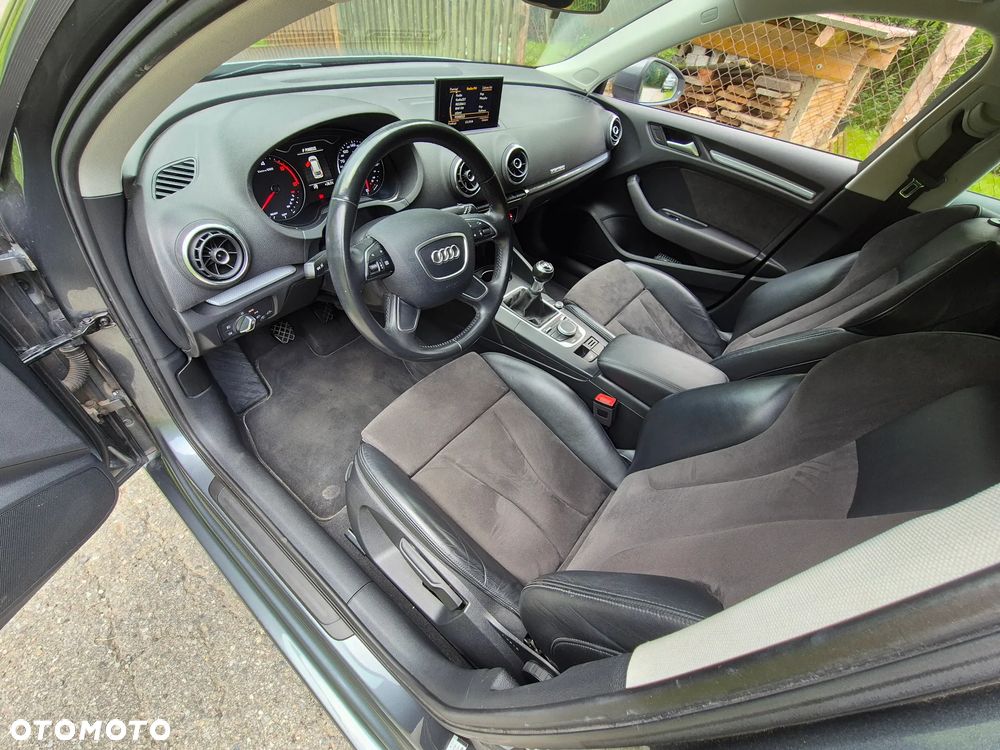 Audi A3 Sportback 2.0 TDI (clean diesel) quattro Attraction - 11