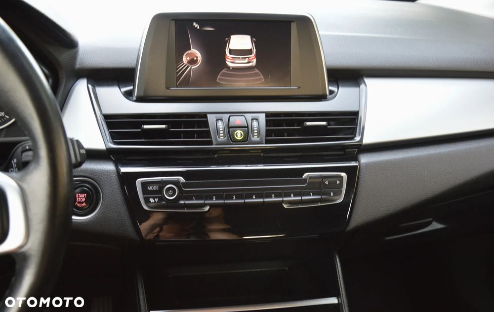BMW Seria 2 216d - 21