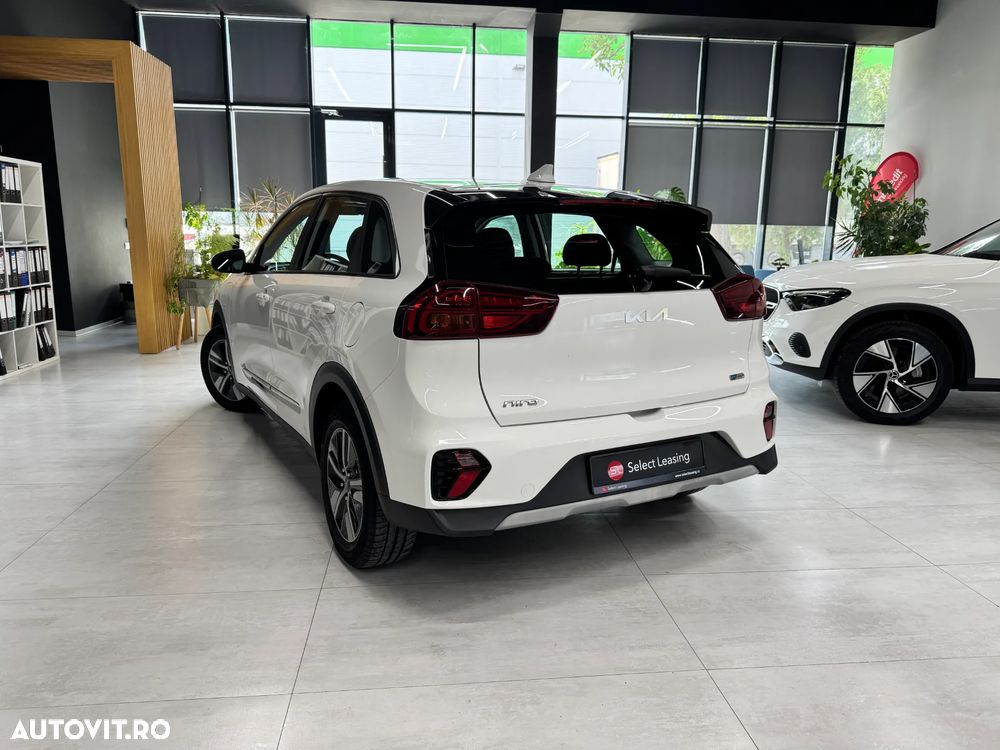 Kia Niro 1.6 GDI PHEV 2WD OPF Aut. Vision - 4
