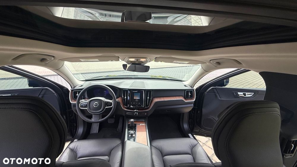 Volvo XC 60 B5 B AWD R-Design - 6