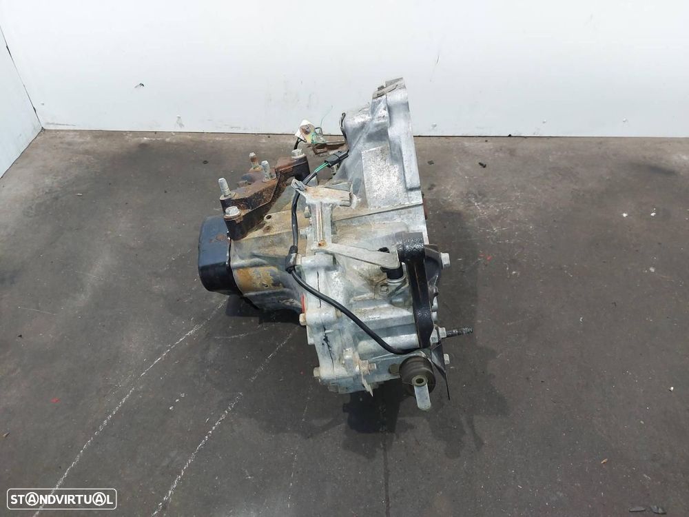 CAIXA DE VELOCIDADES MAZDA 323 FS BERLINA BJ - 1