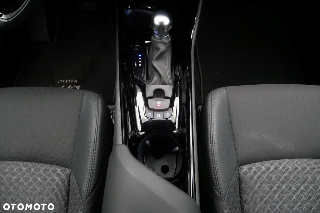 Toyota C-HR - 11