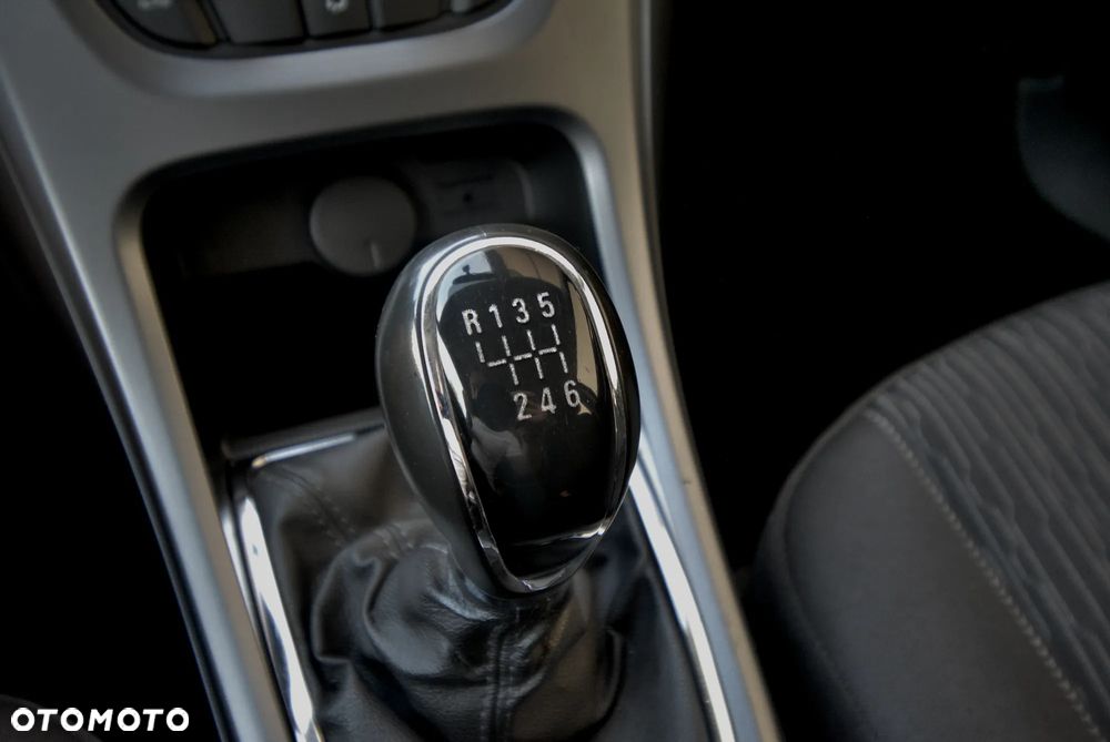 Opel Astra 1.4 Turbo Edition - 16
