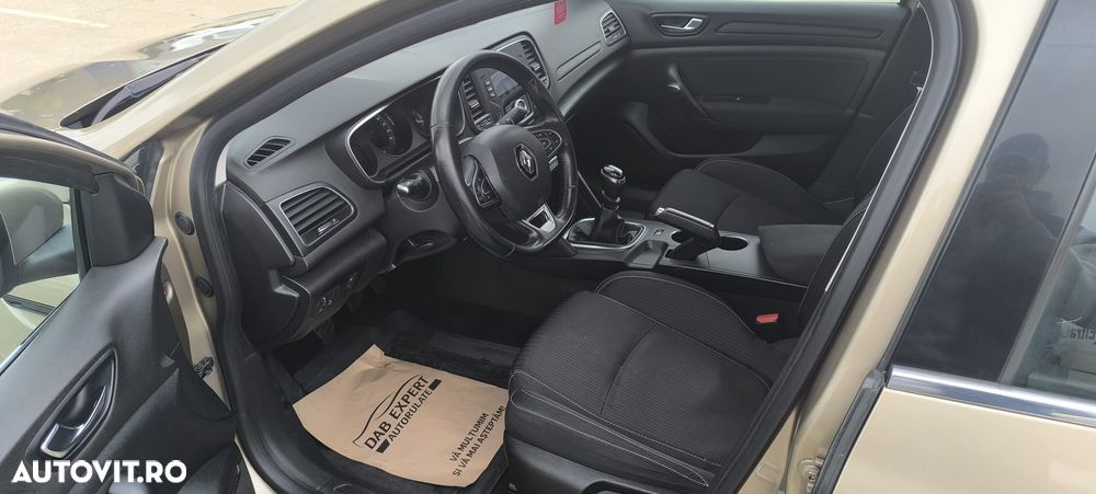 Renault Megane TCE GPF Life - 16