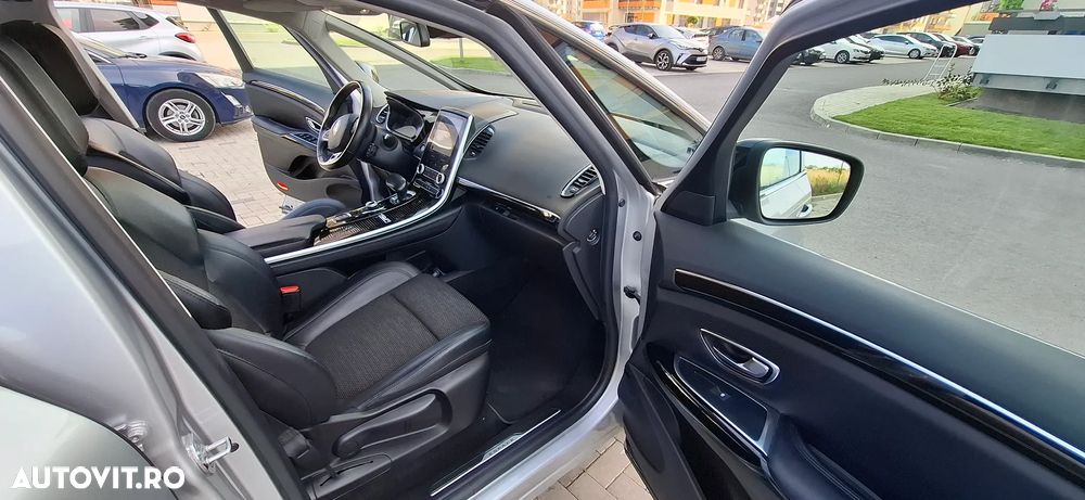Renault Espace BLUE dCi 160 EDC BUSINESS EDITION - 9