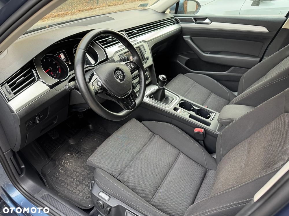 Volkswagen Passat 1.8 TSI BMT Comfortline - 12