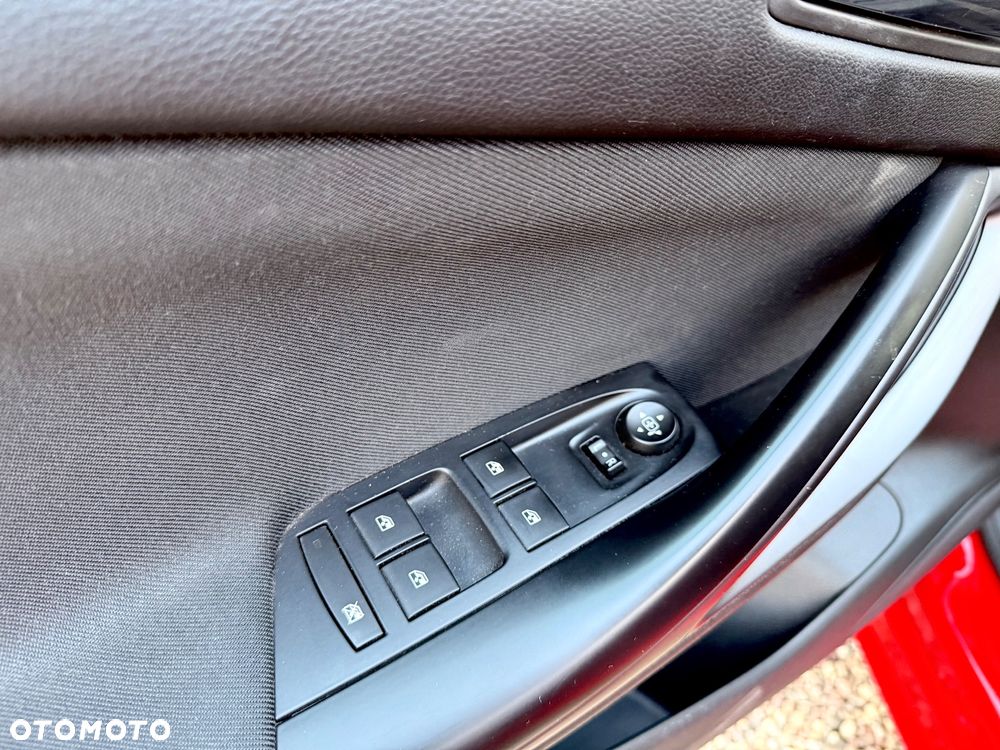 Opel Astra 1.6 CDTI Essentia - 25