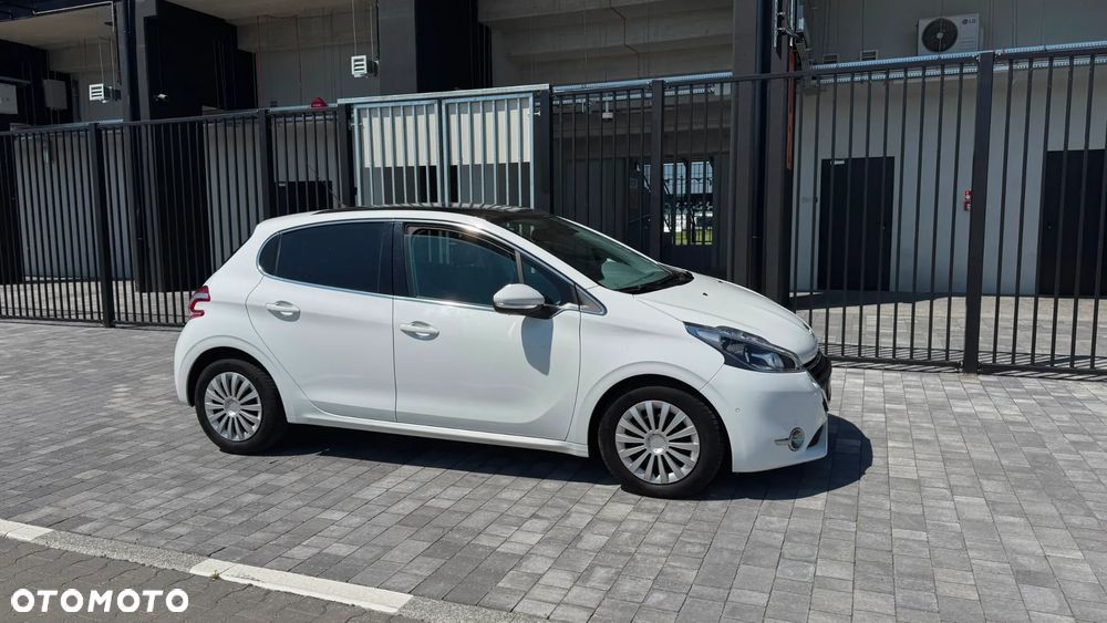 Peugeot 208 - 31
