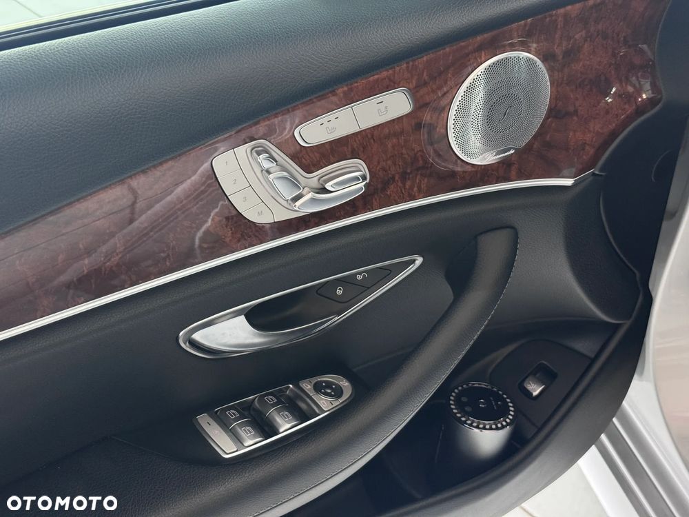 Mercedes-Benz Klasa E 300 9G-TRONIC - 20