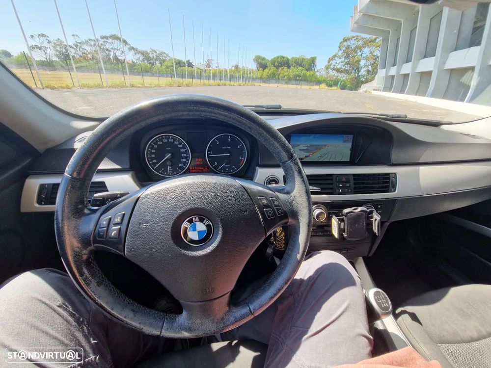 BMW 320 d - 10