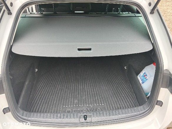 Skoda Octavia 2.0 TDI DSG Style - 22