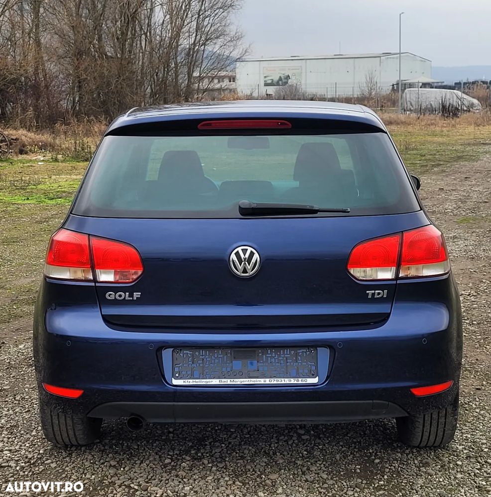Volkswagen Golf - 11