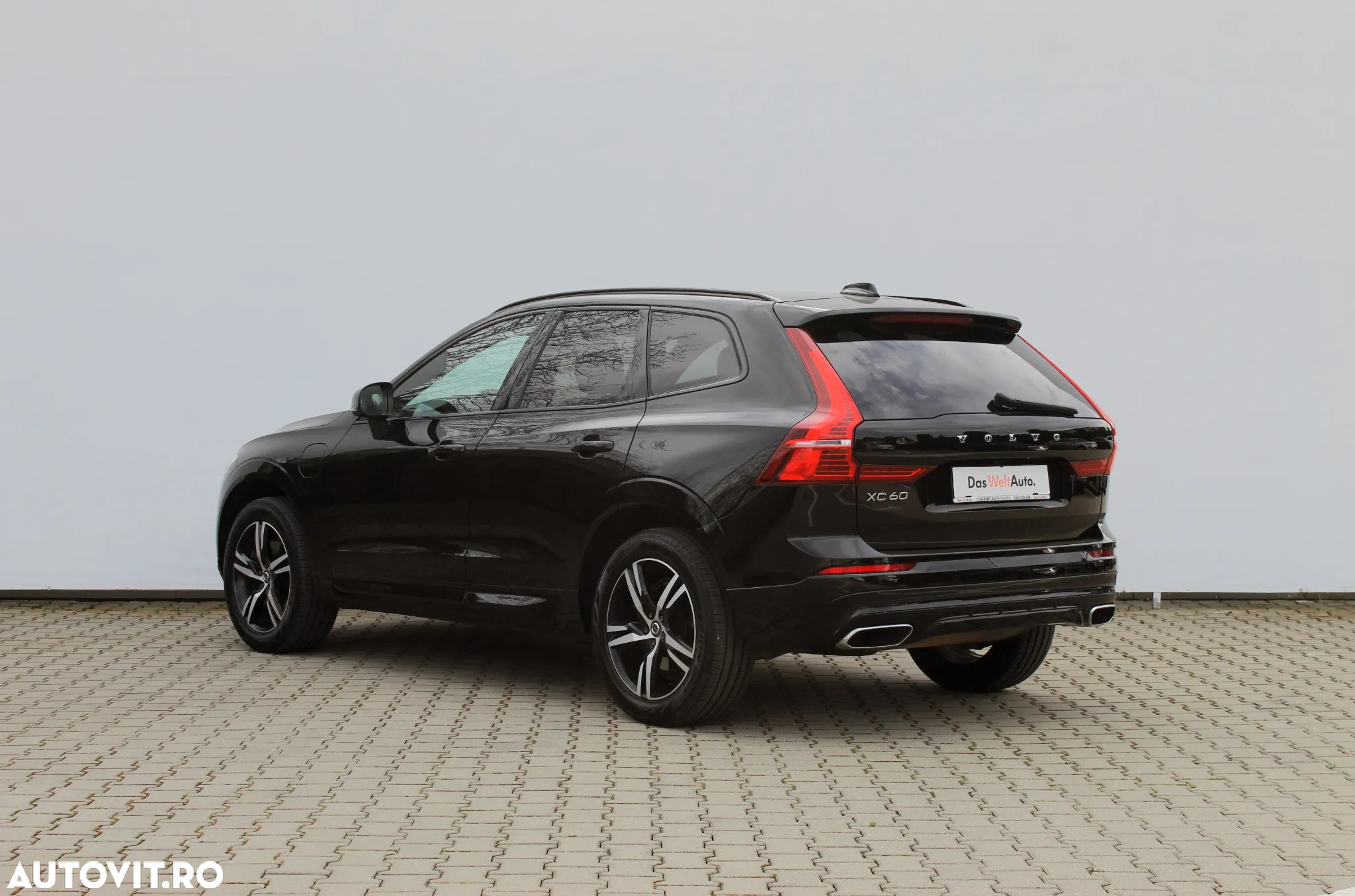Volvo XC 60 T8 Twin Engine AWD Geartronic RDesign - 3