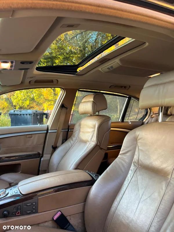BMW Seria 7 740i L - 11