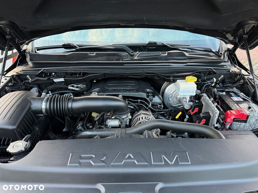 RAM 1500 Crew Cab Sport - 37