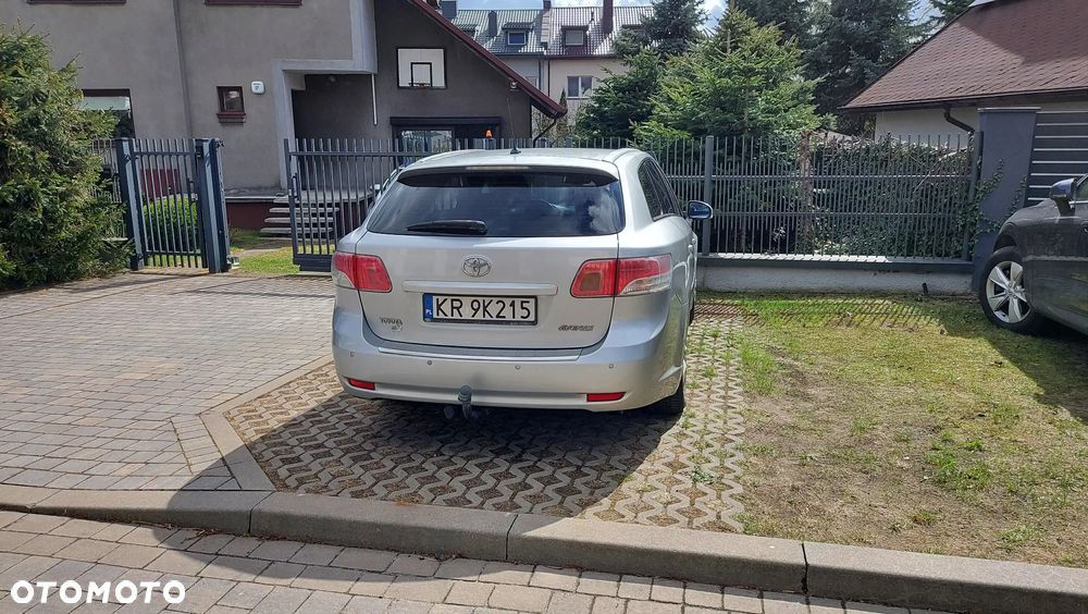 Toyota Avensis 2.0 D-4D Sol - 9