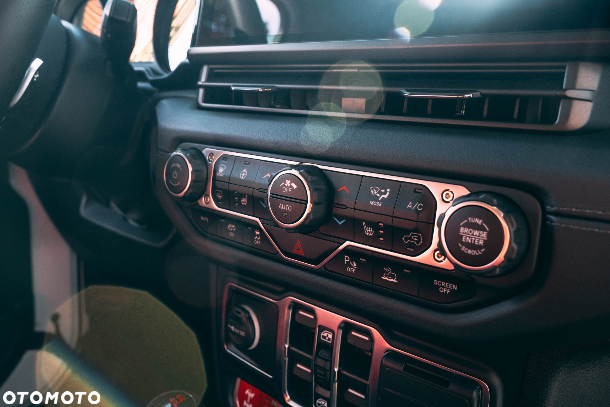 Jeep Wrangler - 10