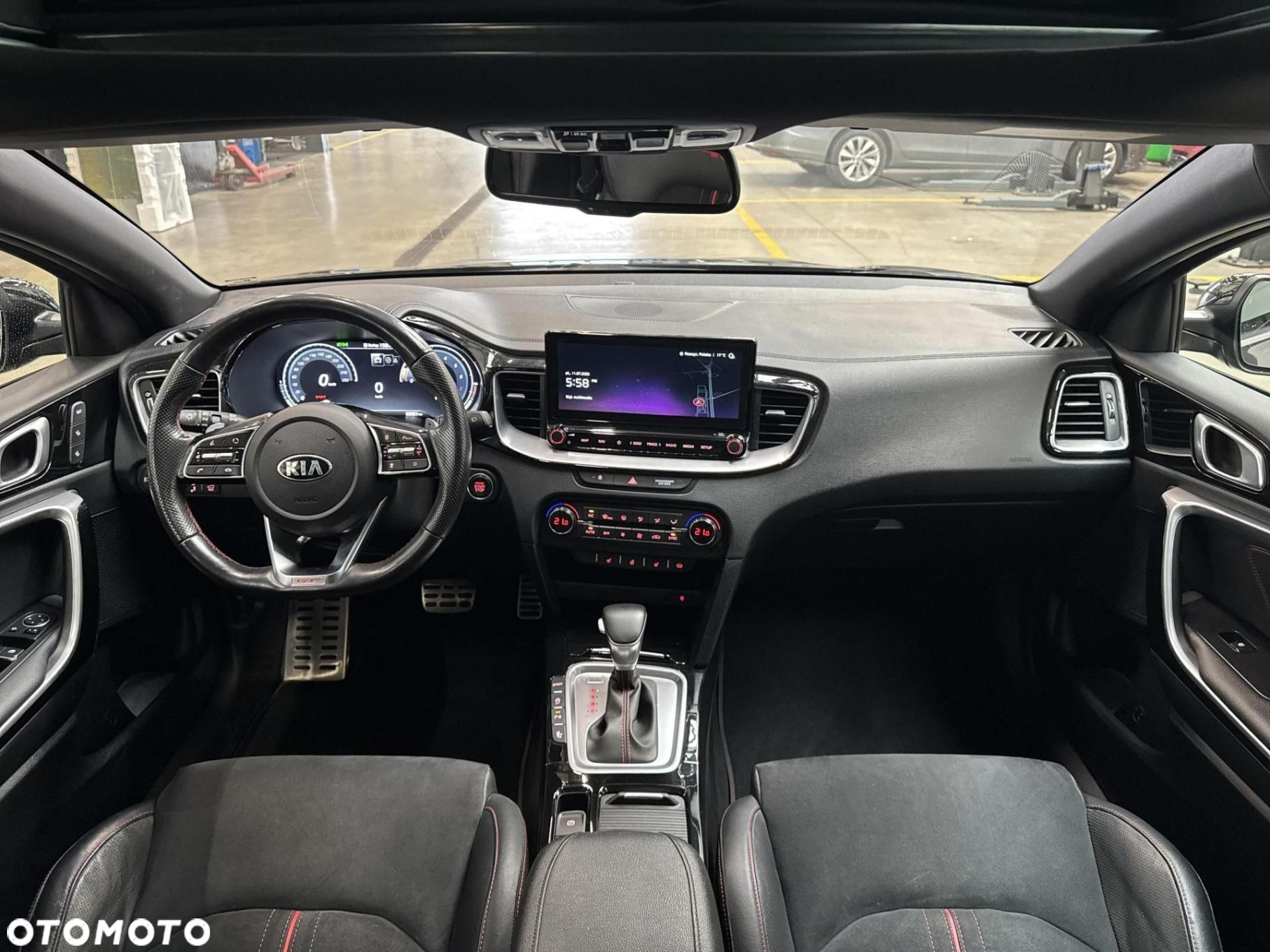 Kia ProCeed - 13