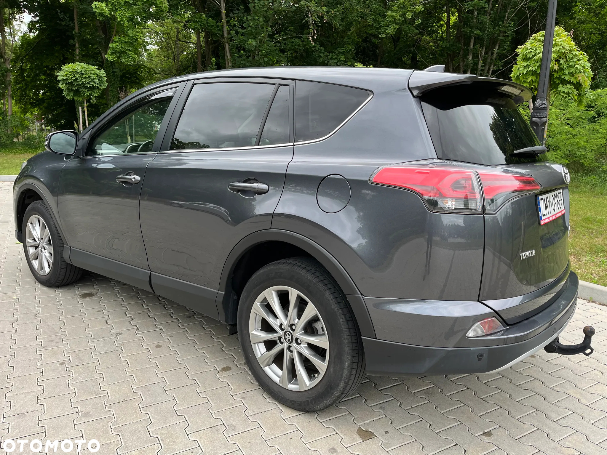 Toyota RAV4 - 8