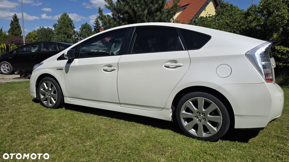 Toyota Prius 1.8 HSD Luna - 3