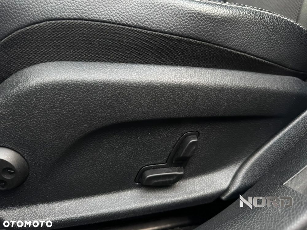 Mercedes-Benz Klasa C 350 e 7G-TRONIC Edition - 20