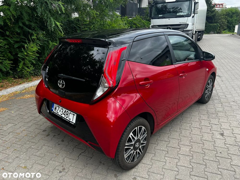 Toyota Aygo x.shift x-play connect - 6