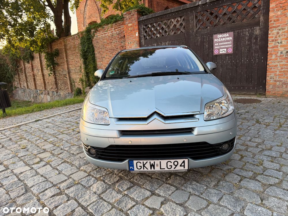 Citroën C4 1.6 16V Confort - 22