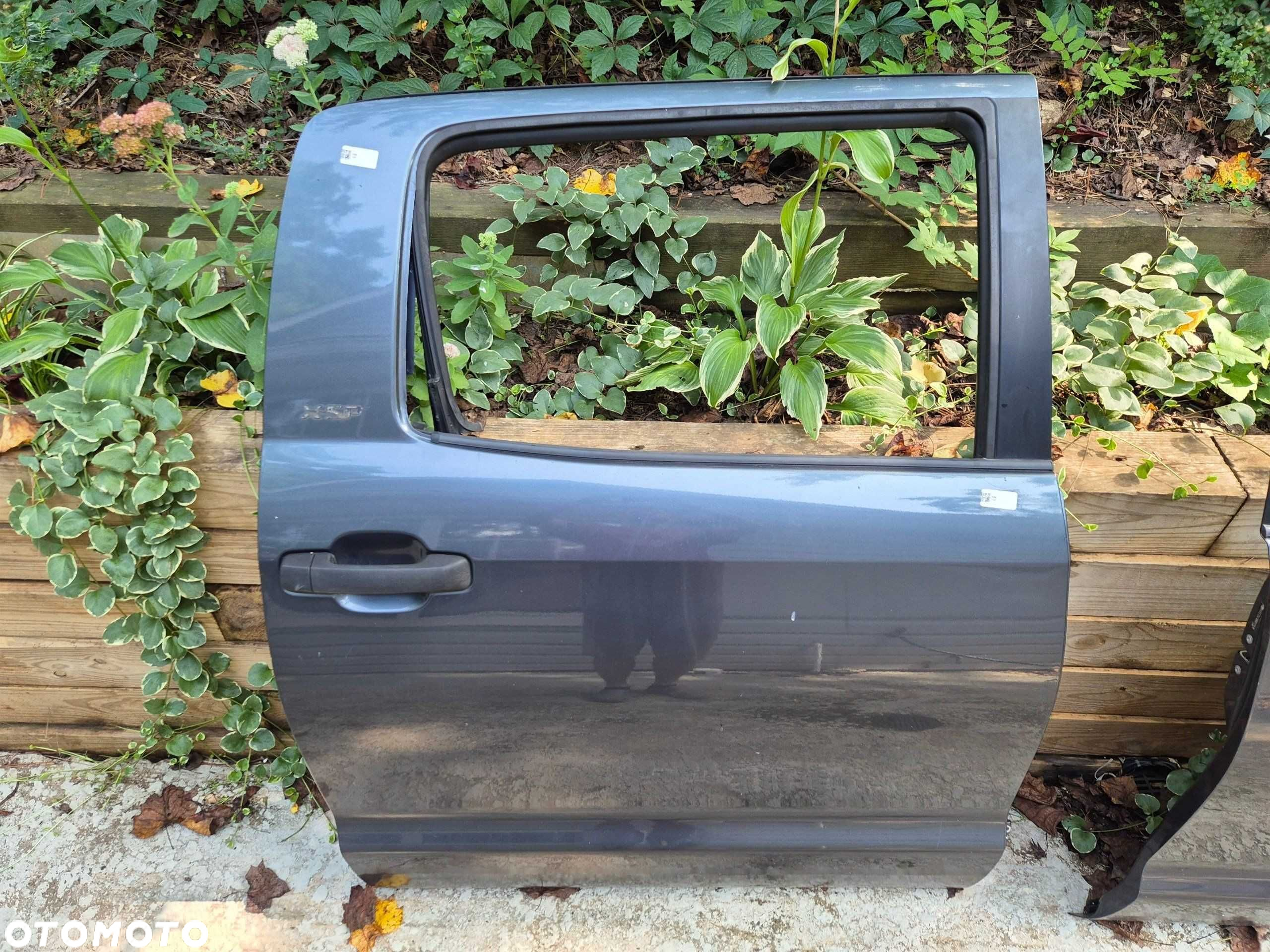 Toyota Tundra Crew Max 2007 - 2013 Tylne prawe drzwi - 2