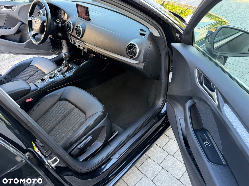Audi A3 Sportback - 14