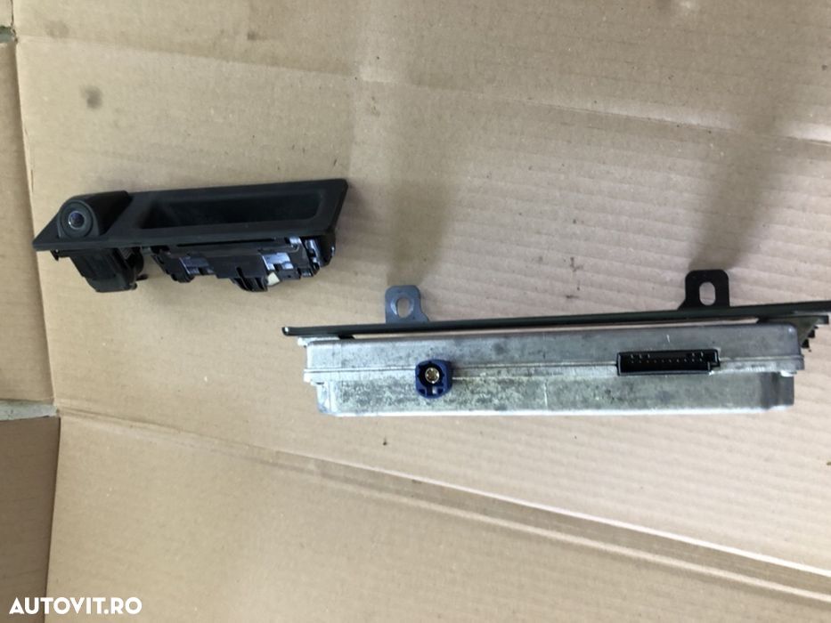 Kit complet pentru montaj camera marșarier bmw F10 F11 F30 F01 F15 F31 toate piesele sunt originale bmw - 2