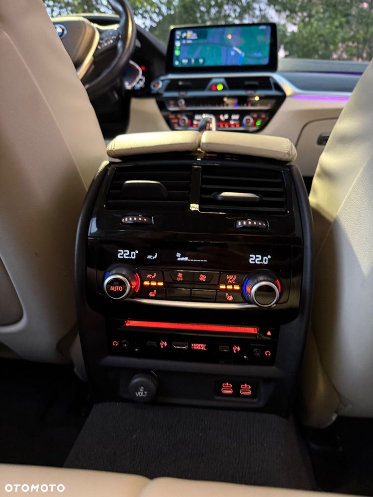 BMW Seria 5 530e Luxury Line - 27