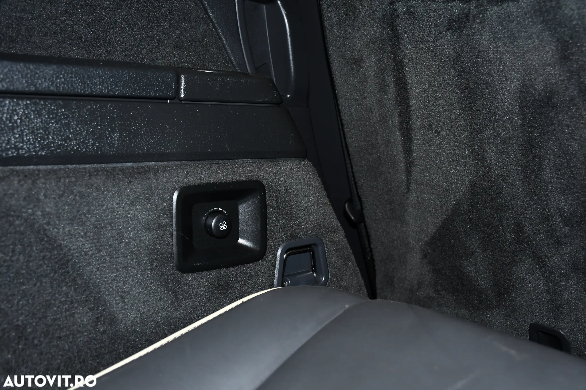 Volvo XC 90 D5 AWD Rdesign - 29