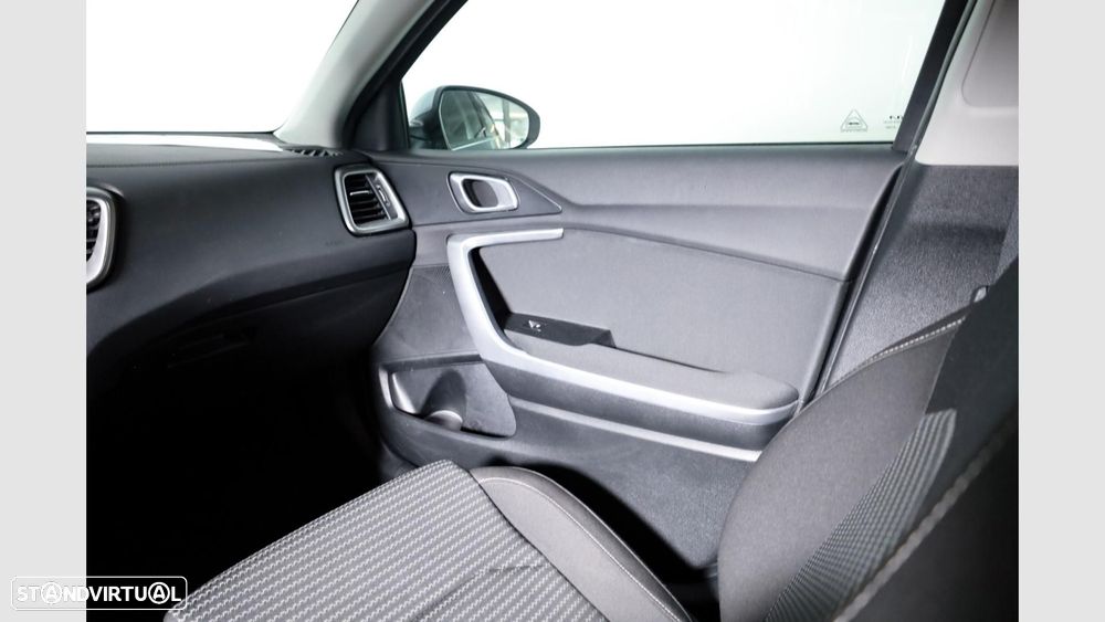 Kia XCeed 1.0 T-GDI Drive — fotografia 18