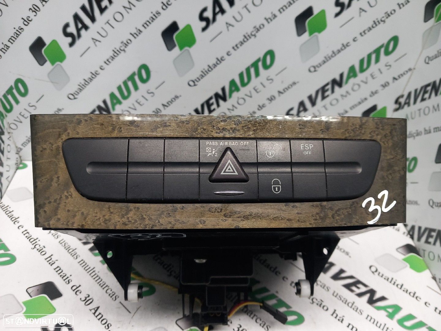 Caixa Cds / Leitor Cds / Dvd Mercedes-Benz E-Class (W211) - 1
