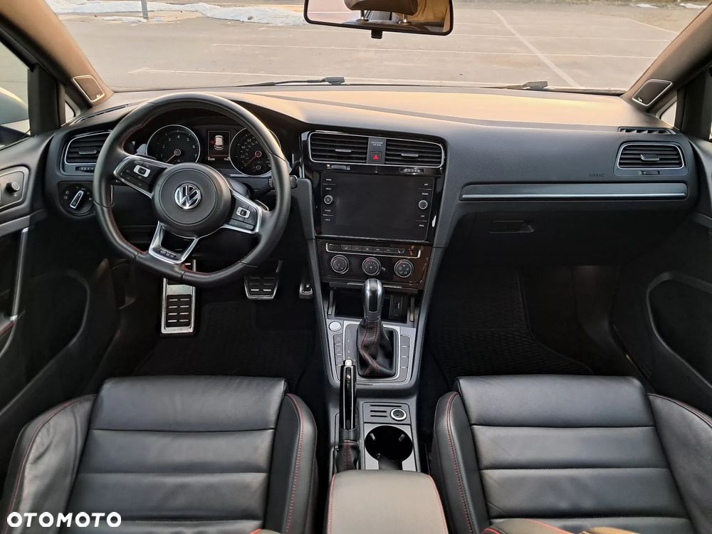 Volkswagen Golf GTI (BlueMotion Technology) DSG Performance - 9