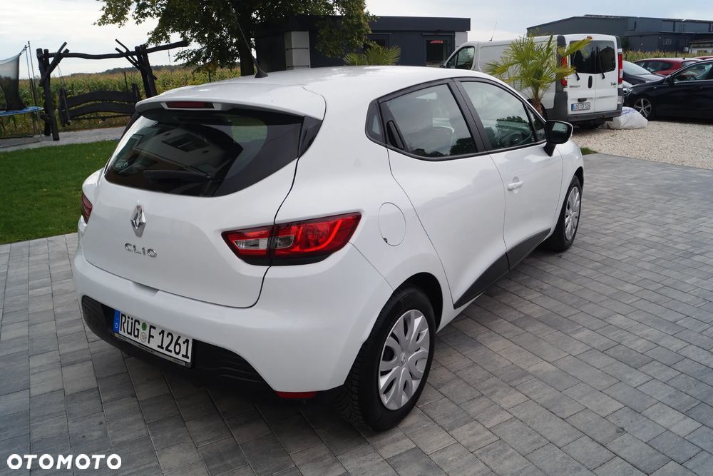 Renault Clio 1.2 16V 75 LIMITED - 3