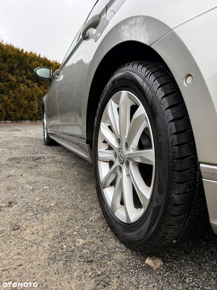 Volkswagen Passat 2.0 TDI SCR DSG Highline - 25